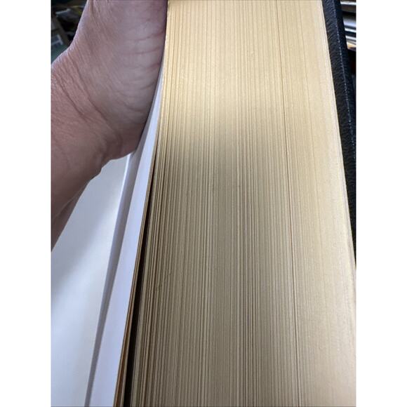 St. Joseph Edition New American Bible Giant Print Catholic Book Pub - Picture 4 of 4